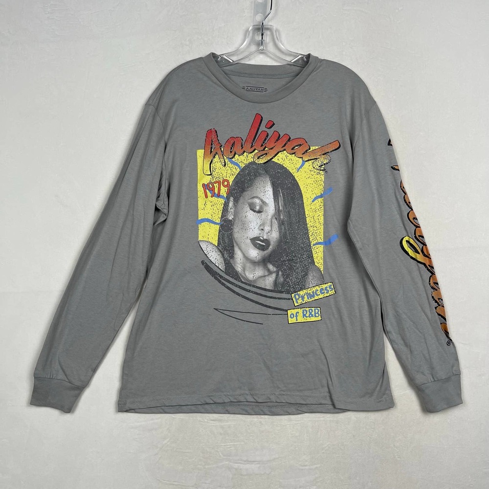 NWT Aaliyah Princess of R&B Long Sleeve Gray Vinyl Graphic Tee Size Large Unisex - Picture 1 of 9